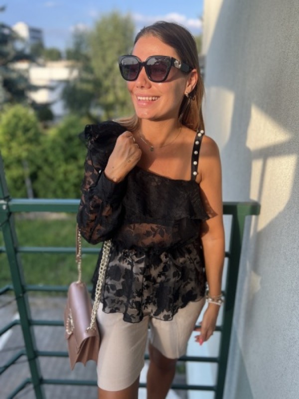 TOP elegantný